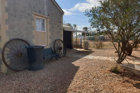A Real Bush Retreat. Kangas, Emus & Starry Skies. - Accommodation Batemans Bay 3