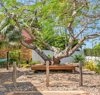 A SWEET ESCAPE - Byron Surf Cottage - walk to Byron - Accommodation Batemans Bay