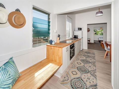 A Touch Of The Bahamas On McKenzie MK3 - Accommodation Batemans Bay 3