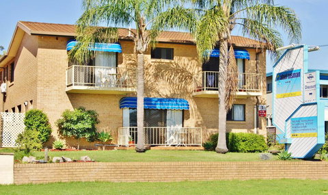 Abel Tasman Motel - Accommodation Batemans Bay 0