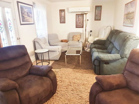 Abelia Cottages Botanical - Accommodation Batemans Bay 2