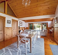 Abrahams On Bank - Accommodation Batemans Bay