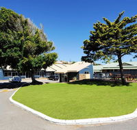Abrolhos Reef Lodge - Accommodation Batemans Bay