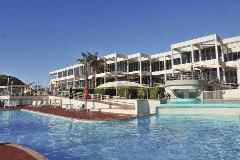 Absolute Beachfront Opal Cove Resort - Accommodation Batemans Bay 1