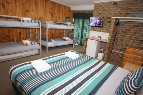 Acacia Snowy Motel - Accommodation Batemans Bay 3