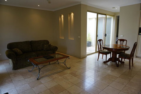 Acacia Terraces - Accommodation Batemans Bay 1