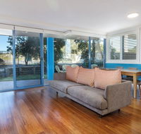 Across the road from the beach - Accommodation Batemans Bay