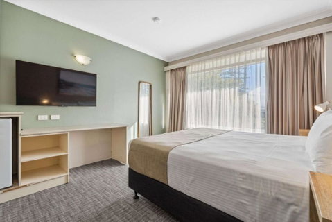 Econo Lodge Dockside Glenelg - Accommodation Batemans Bay 0