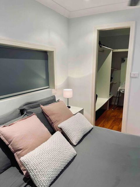 DOCK 08 Riverside Entertainer Pets Welcome - Accommodation Batemans Bay 3