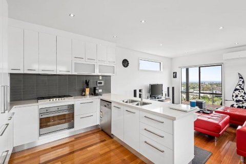 Eastern Views - Accommodation Batemans Bay 2