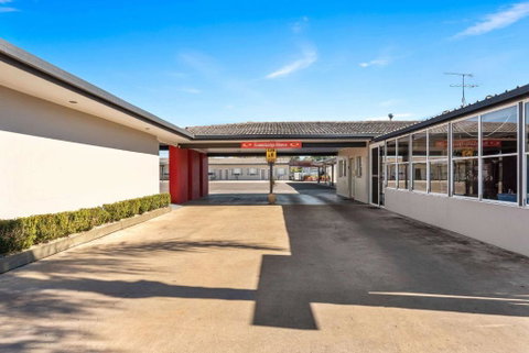 Econo Lodge Moree Spa Motor Inn - Accommodation Batemans Bay 2