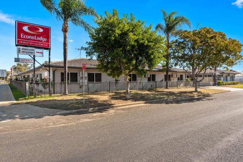 Econo Lodge Moree Spa Motor Inn - Accommodation Batemans Bay 0