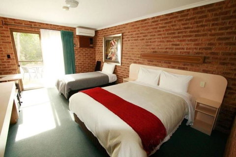 Eildon Parkview Motor Inn Room 8 - Accommodation Batemans Bay 3