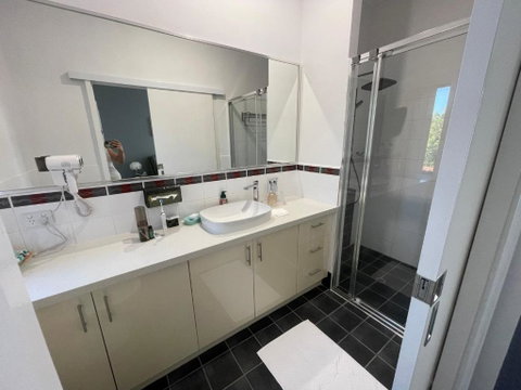 Equitice Spring Moonlight Villa - Accommodation Batemans Bay 2