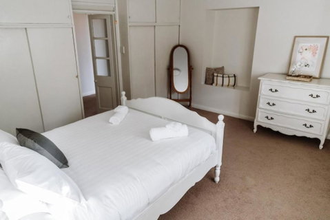 Fulham Homestead Historic Rural Large 3 Bedroom Guesthouse - Accommodation Batemans Bay 2