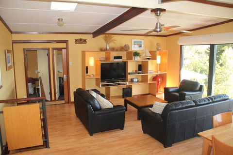 Gabbadah Beach House - Accommodation Batemans Bay 2