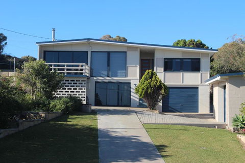 Gabbadah Beach House - Accommodation Batemans Bay 0