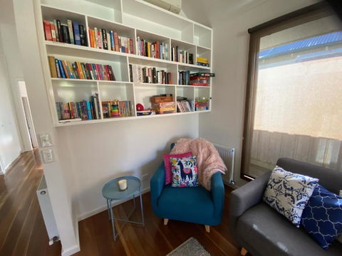 GALWAY COTTAGE - Accommodation Batemans Bay 2