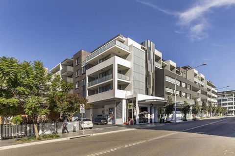 GLAD1 - Monash Rd - Gladesville - Accommodation Batemans Bay 0