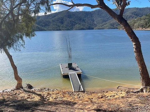 Glasshouse On The Lake - Accommodation Batemans Bay 2