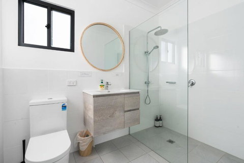 Glenowrie Cottage - 2 King Beds - Close To Cadia - Accommodation Batemans Bay 4