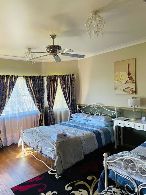 GOLDEN LACE B&B - Accommodation Batemans Bay 4