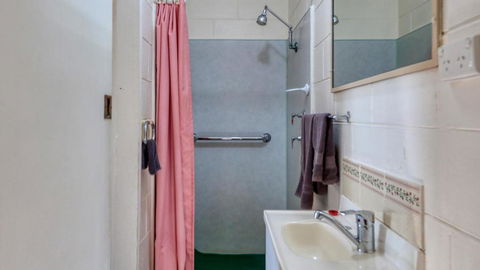 Golden Peak Motel PeakHill - Accommodation Batemans Bay 3