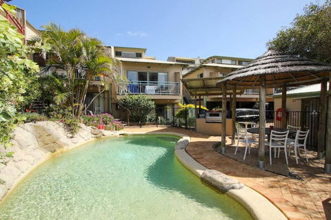 GORGEOUS STUDIO + 100M TO BEACH + POOL - Accommodation Batemans Bay 3
