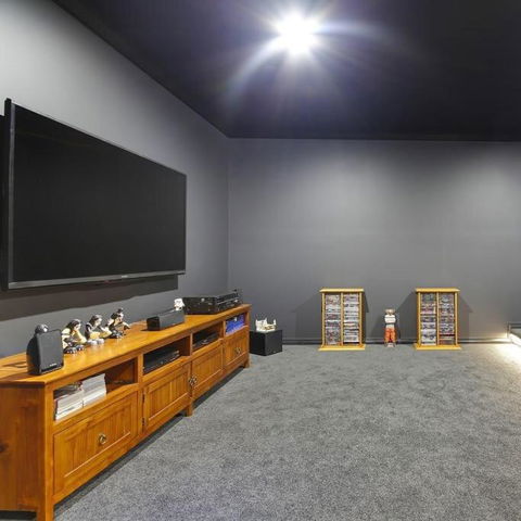 GOULBURN ALPACA FARM STAY - Accommodation Batemans Bay 3