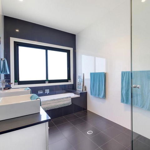 GOULBURN ALPACA FARM STAY - Accommodation Batemans Bay 4