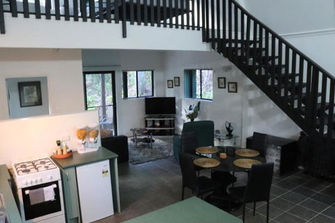 GREEN TREES CHALET Australia Zoo Close By - Accommodation Batemans Bay 0