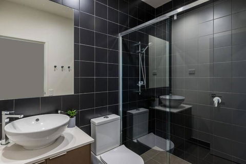 H6B - Round About Bulimba - Accommodation Batemans Bay 4