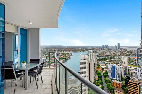 HIGH FLOOR GUARANTEE - 3 Bedroom Plus Study Apartments At Chevron Renaissance - Self Contained & Privately Managed - Wow Stay - Accommodation Batemans Bay 3