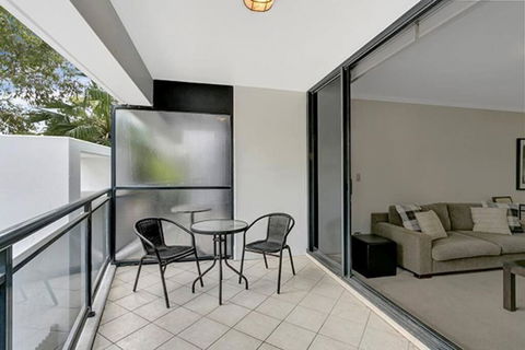HERB1-Tastefully Furnished & Designed St Leonards - Accommodation Batemans Bay 2