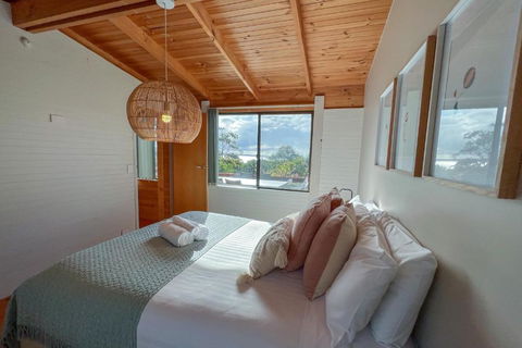HEXAGON BEACH HOUSE Binalong Bay Of Fires Views - Accommodation Batemans Bay 2