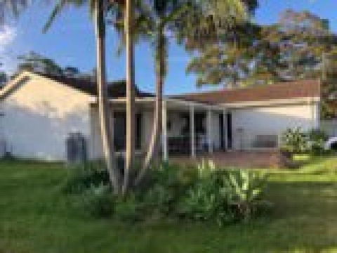 HOLL100 - Getaway To The Bay - Accommodation Batemans Bay 0