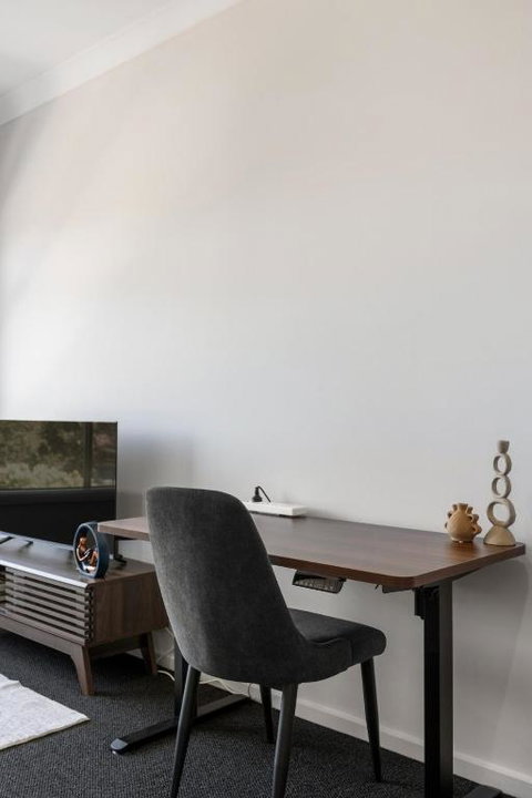 Home Abroad - 3BR With Dedicated Workspace - Accommodation Batemans Bay 2