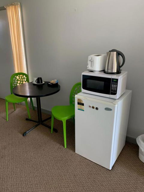 HOPETOUN COMMUNITY HOTEL MOTEL - Accommodation Batemans Bay 2