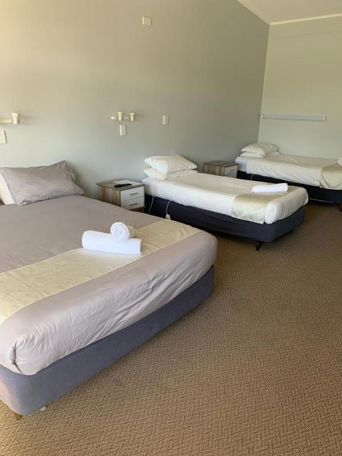 HOPETOUN COMMUNITY HOTEL MOTEL - Accommodation Batemans Bay 3