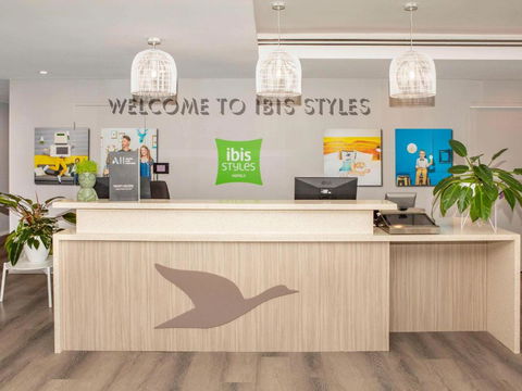 Ibis Styles The Entrance - Accommodation Batemans Bay 1