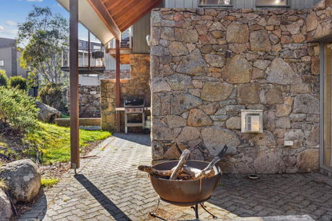 Ice 3 - Accommodation Batemans Bay 1
