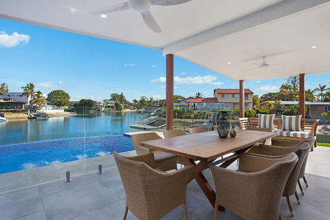 INCREDIBLE VALUE - Perfect For Large Families - Accommodation Batemans Bay 1