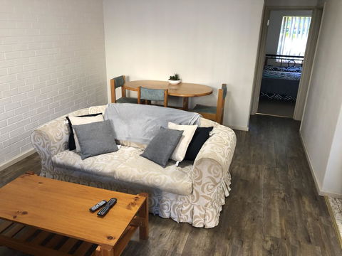 Affordable Comfortable Inglewood Apartment+Pool - Accommodation Batemans Bay 2
