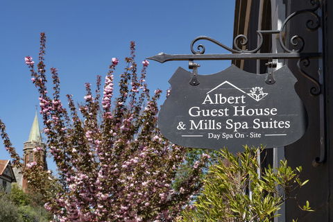 Albert Guest House And Mills Spa Suites - Accommodation Batemans Bay 1