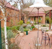 Albury Cottages - Accommodation Batemans Bay
