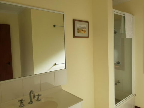 Alkira Inverloch Heights - Accommodation Batemans Bay 2