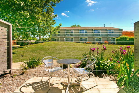Alloggio Bathurst (previously Bathurst Apartments) - Accommodation Batemans Bay 0