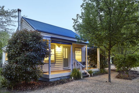 Alpine Valley Cottages - Accommodation Batemans Bay 0