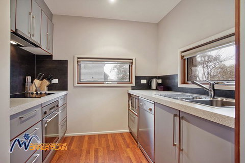 Alyeska - Accommodation Batemans Bay 3