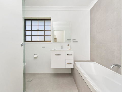 Amaroo Retreat @ Fingal Bay - Accommodation Batemans Bay 2